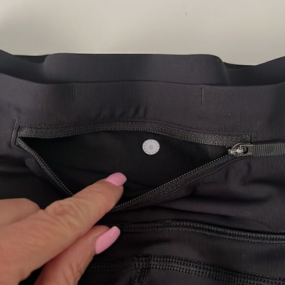 Lululemon Pace Perfect Black Side and Back Pockets 17 inch Crop Pants Size 6 - Picture 6 of 16